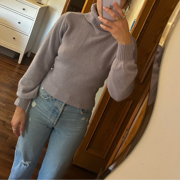 Lilac turtleneck sweater - Picture 2 of 3